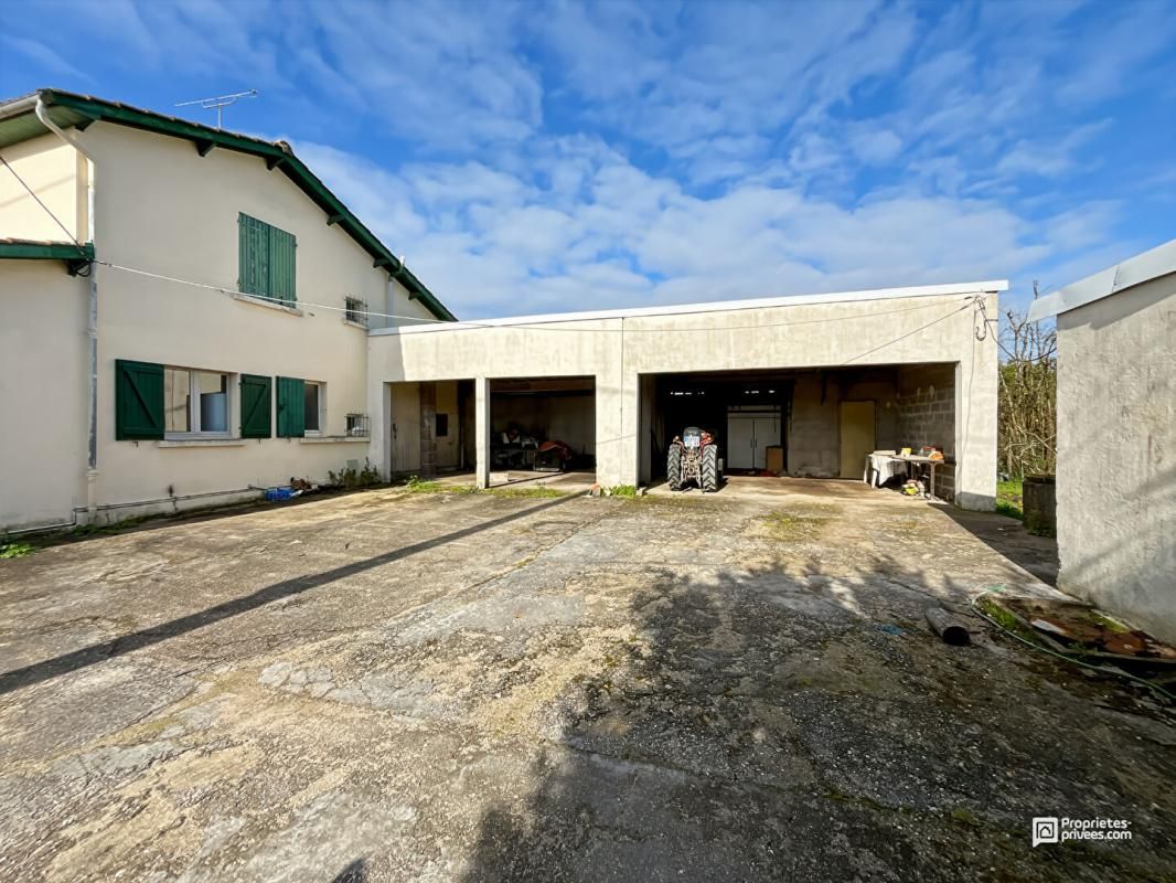 VIRSAC MAISON INDÉPENDANTE 103 m² - TERRAIN 2215 m² DIVISIBLE - DOUBLE GARAGE 80 m² - FORT POTENTIEL VIRSAC 4