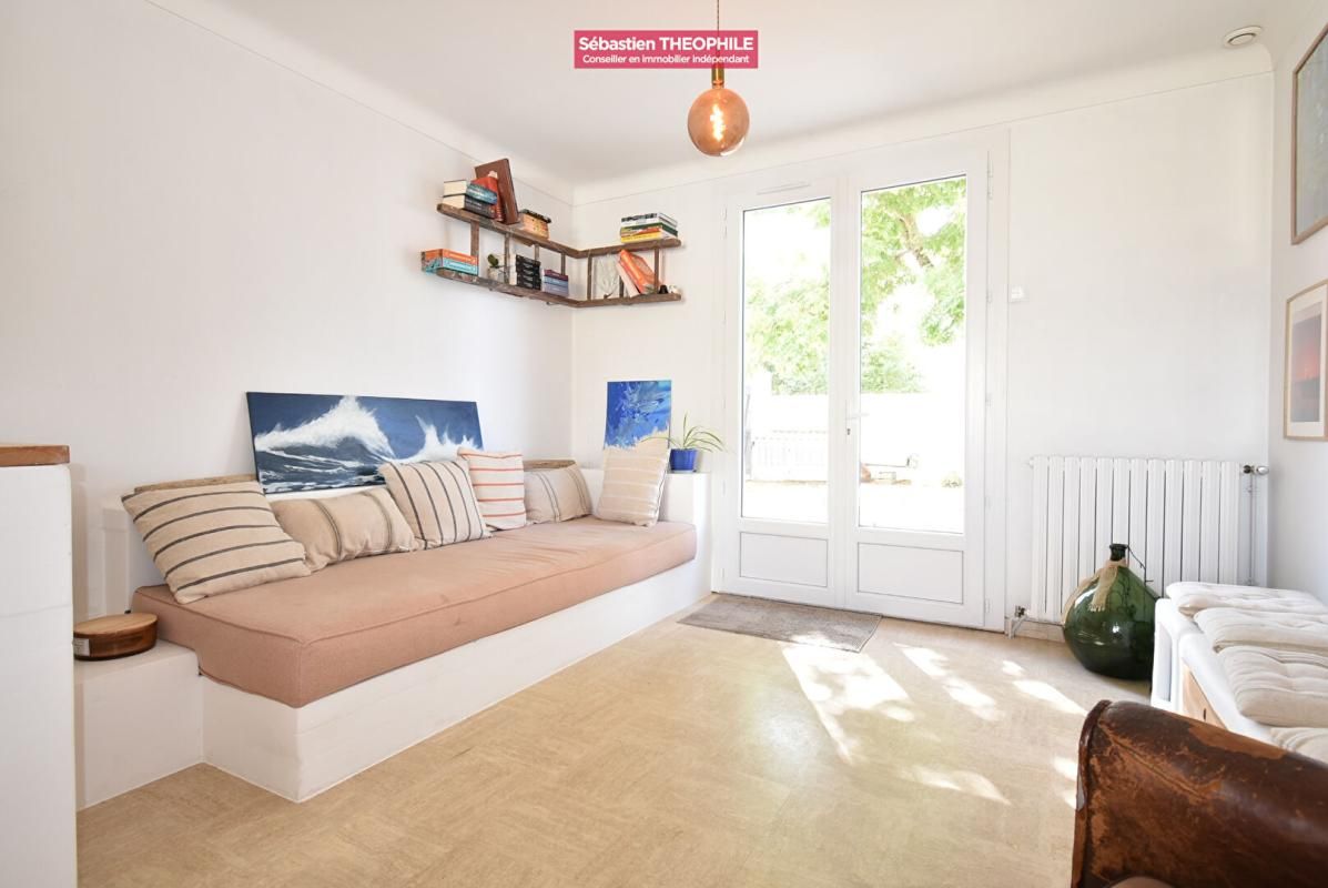 SAINT-GILLES-CROIX-DE-VIE Maison T3 + dépendance proche Saint Gilles Croix De Vie 3