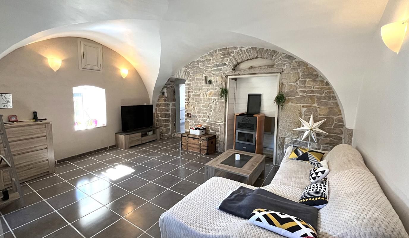 CHAVERIA Maison de caractère à Chavéria, 113 m² avec 3 chambres, à proximité des lacs jurassiens 1