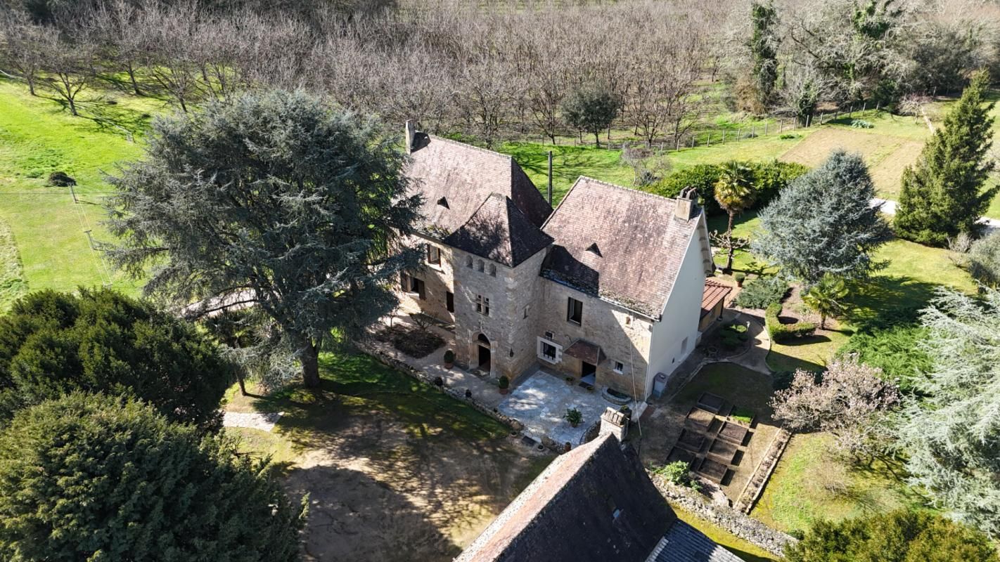 LA ROQUE-GAGEAC Demeure de charme au coeur de la Vallée des 5 Châteaux 2