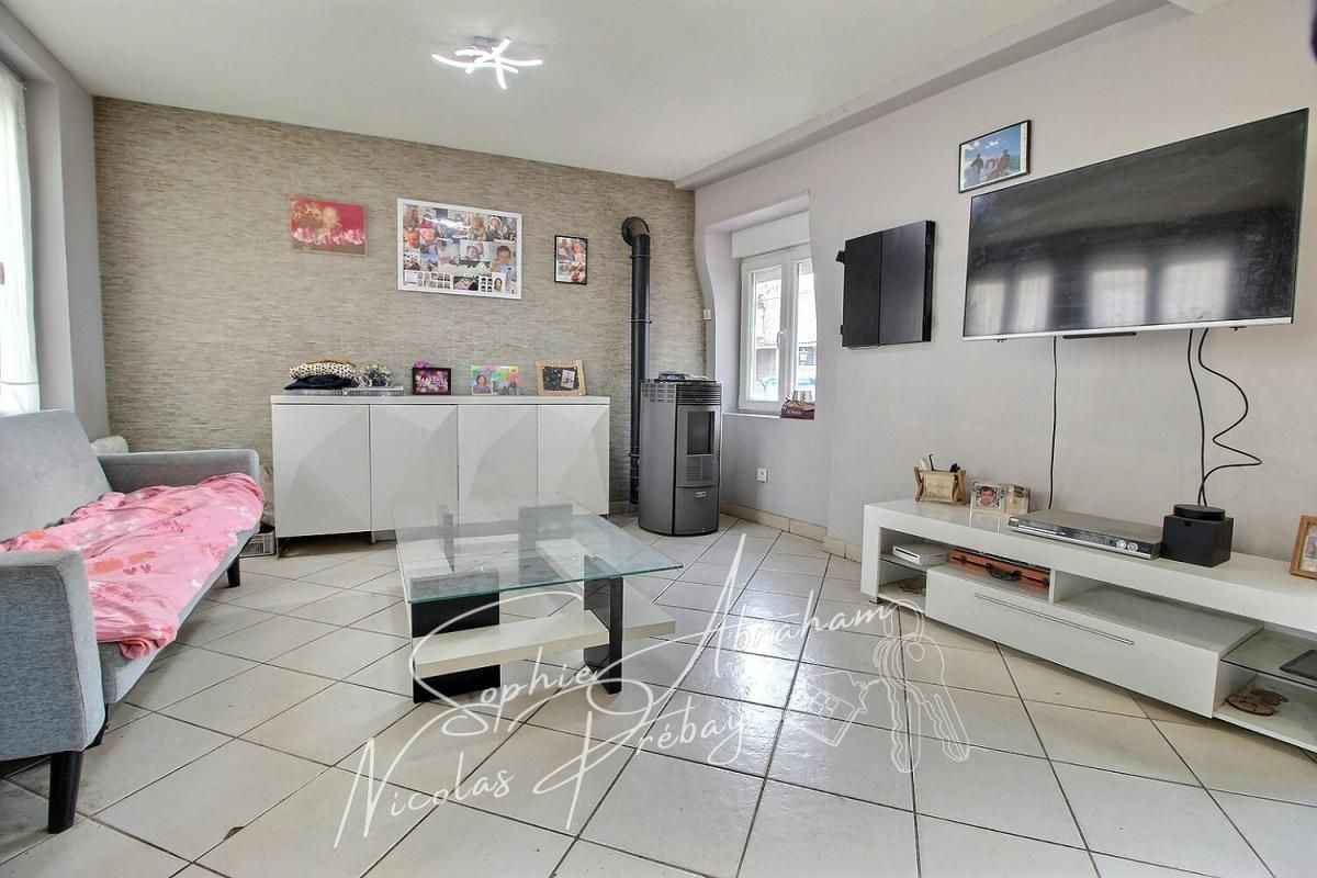 TOURY Maison en centre ville avec jardin, terrasse et places de parkings privatives 4