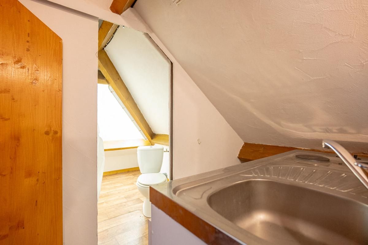 ORLEANS LIEUX UNIQUES ® x PROPRIÉTÉS PRIVÉES PROPOSE PETIT BUREAU 20 M² PROXIMITÉ GARE SNCF ORLEANS 3