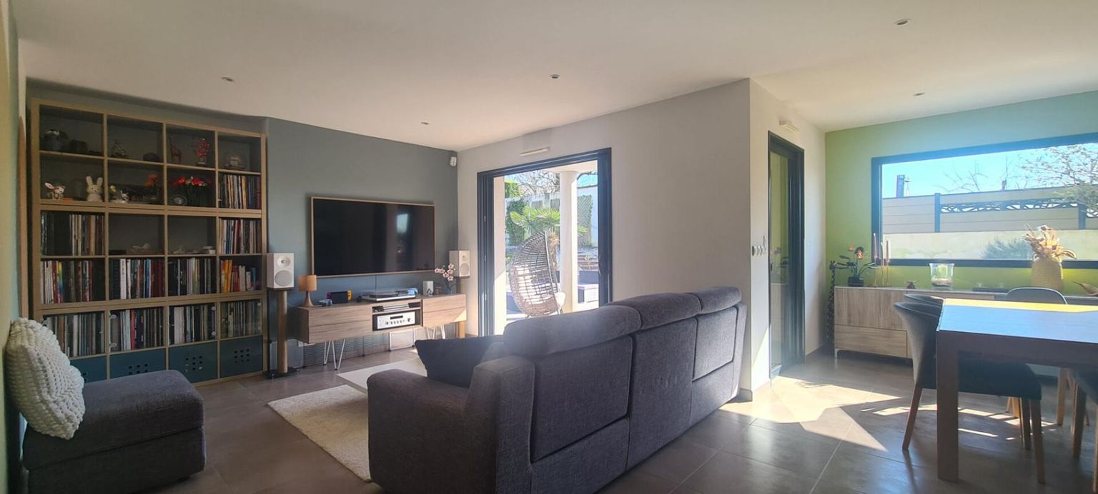 MOUZILLON Maison Mouzillon 6 P . 4 Chs . Bureau . 138.77 M² . T 681 M² . Garage . Terrasse . Balcon 2