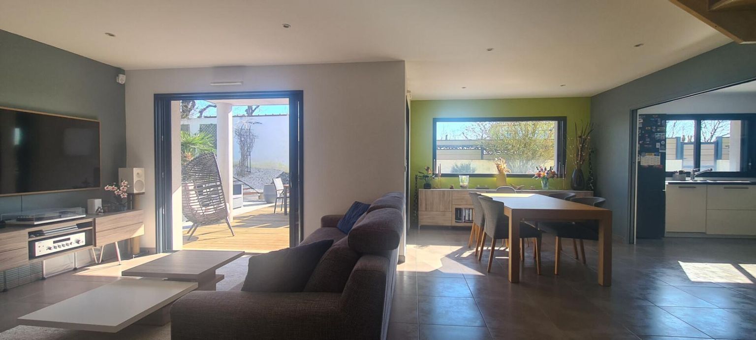 MOUZILLON Maison Mouzillon 6 P . 4 Chs . Bureau . 138.77 M² . T 681 M² . Garage . Terrasse . Balcon 3