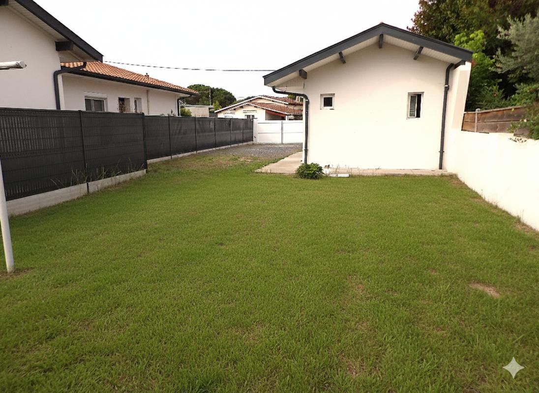 GUJAN-MESTRAS GUJAN-MESTRAS Maison T2 avec jardin et possibilité agrandissement 1