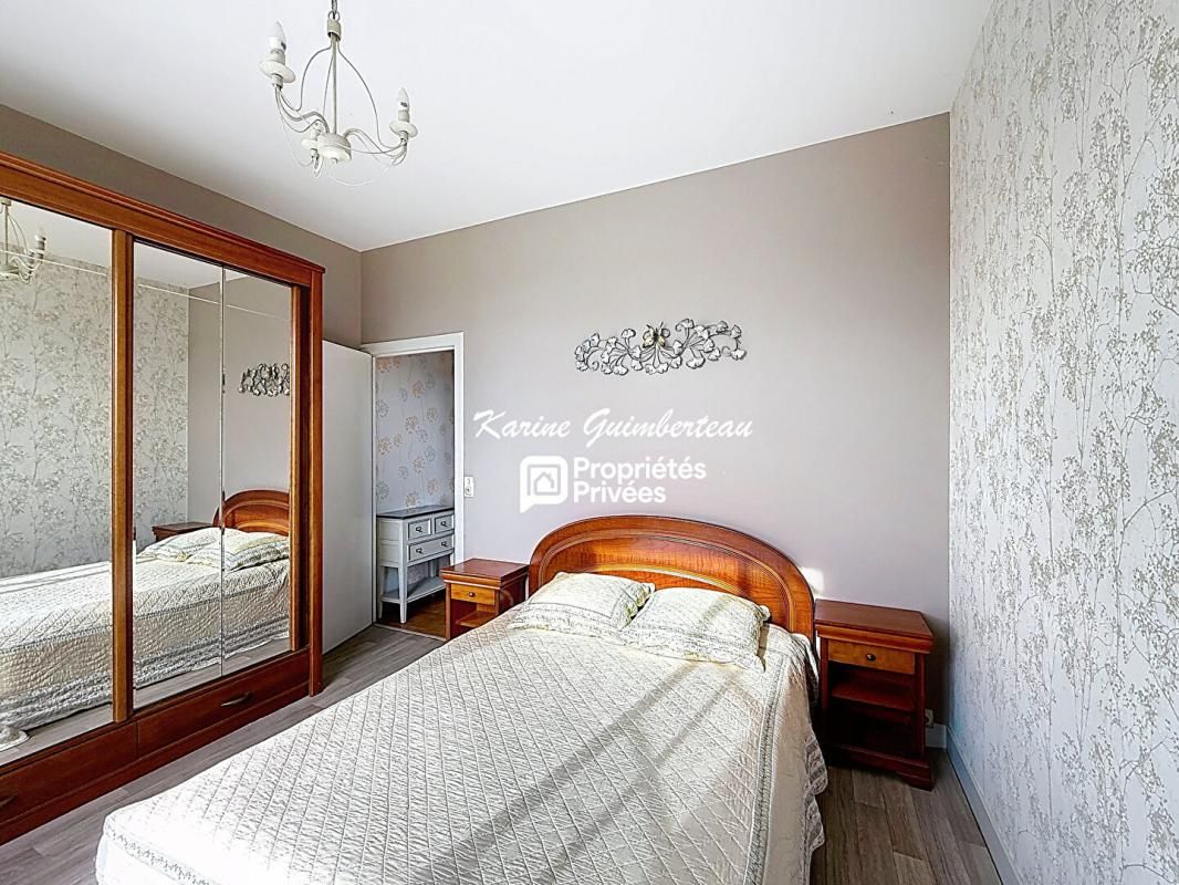 MONTAGNE Montagne : Maison en pierre dans un hameau avec VUE 2