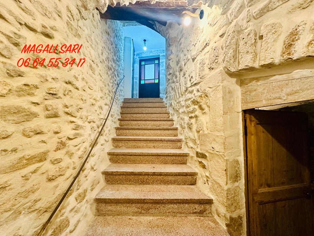 SAINT-HILAIRE-DE-BRETHMAS Maison Saint Hilaire De Brethmas 6 pièce(s) 125 m2 1