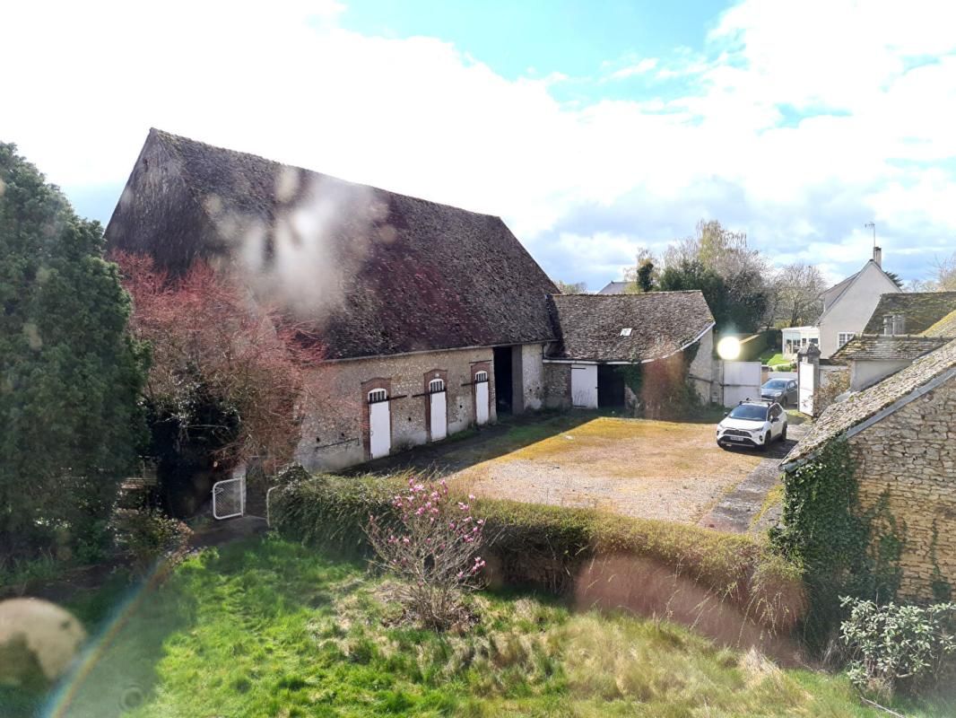 VESLY Vesly - 2 Belles granges : une écurie et une ancienne grange dimière sur 1.200 m2 de terrain plat - Prix : 243.500 4