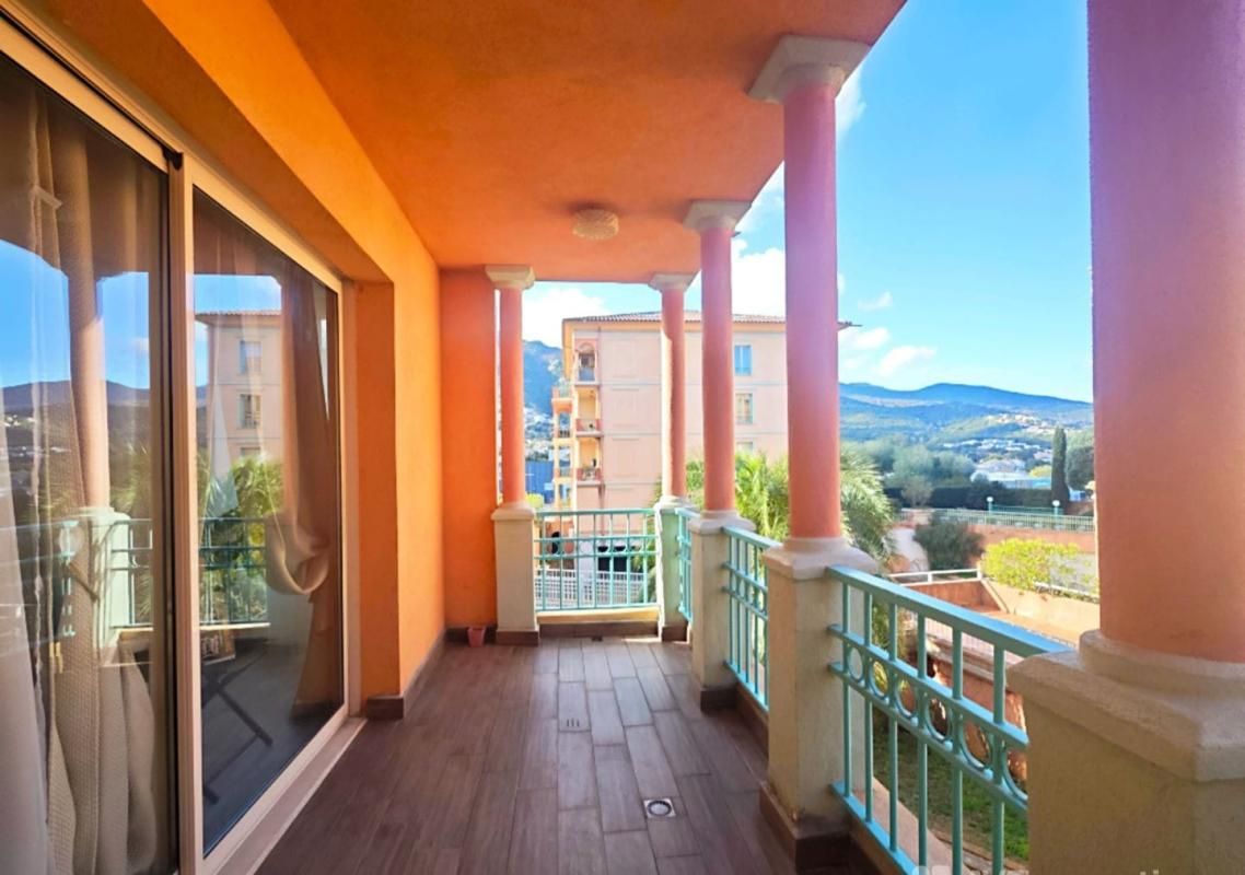 BIGUGLIA BIGUGLIA Appartement  T4  avec Loggia Résidence Architecture néo-méditerranéenne 3