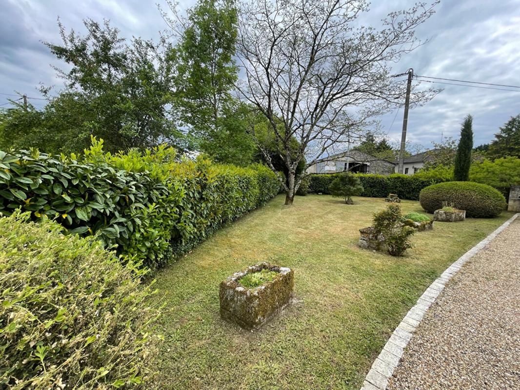 LA TOUR-BLANCHE Maison 3 pièce(s) 125 m2 4