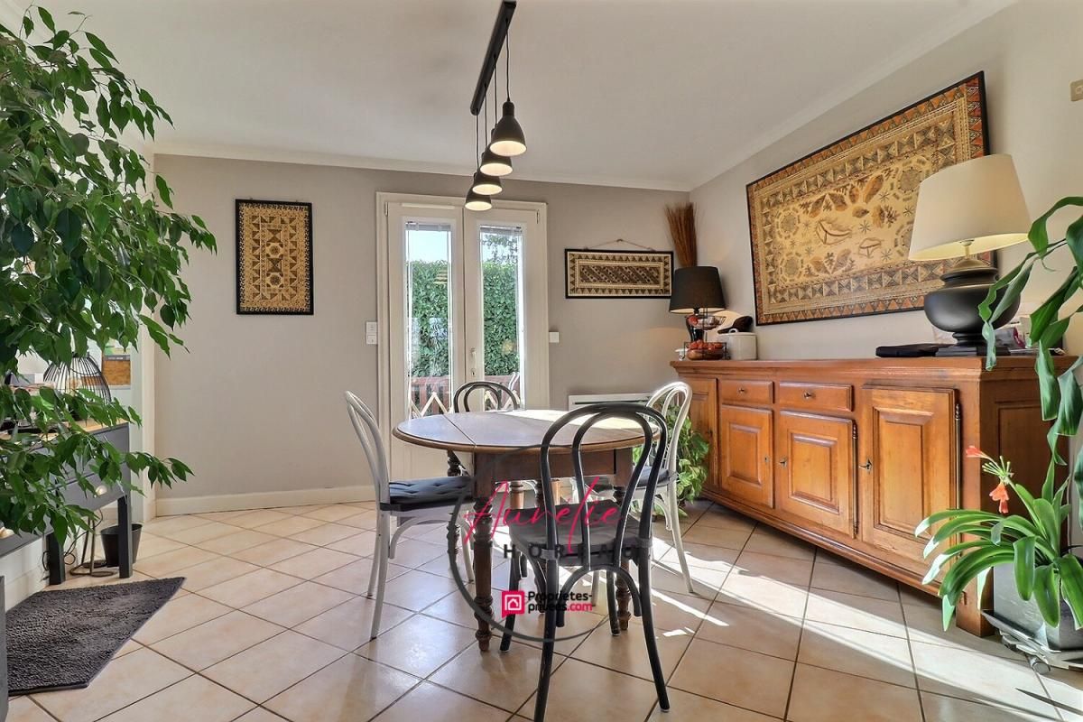 REBRECHIEN Maison sur sous sol, terrain clos, 3 chambres 4