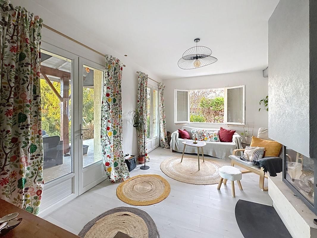 ENCAUSSE-LES-THERMES Maison plain pied au calme 3