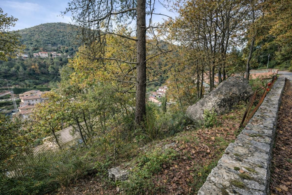 TOURRETTE-LEVENS Terrain à bâtir 2 villas, permis accepté Tourrette Levens 1600 m2 2