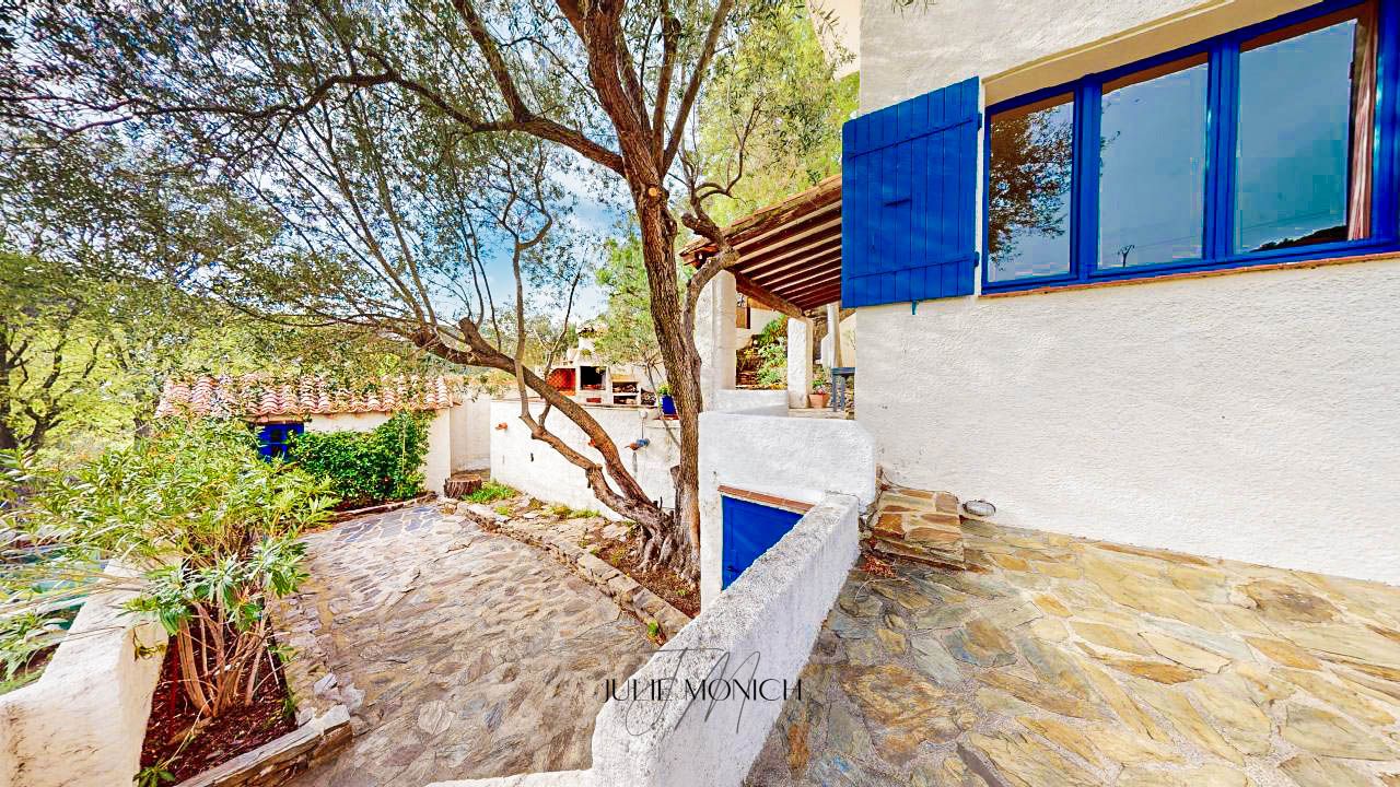 BANYULS-SUR-MER Maison 3 faces avec vue dégagée, jardin, garage 3