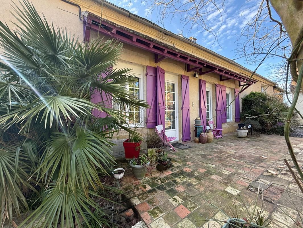 MAMERS Ancienne ferme rénovée à proximité de Mamers 10 pièce(s) 230 m2 2