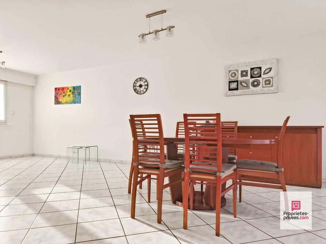 WATTRELOS WATTRELOS- Secteur Parc du Lion- Maison bel étage avec 3 chambres, garage et extérieur 2