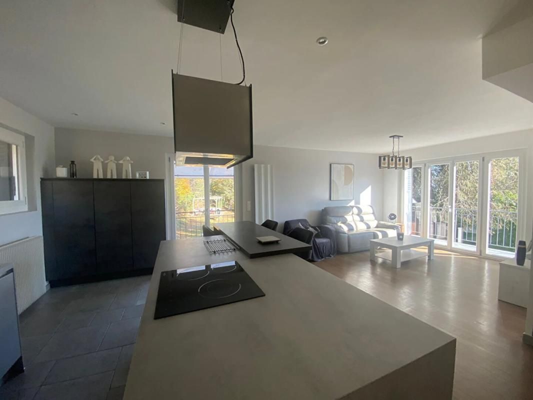 CHAMEYRAT Maison de 5 pièces de 118 m² située à Chameyrat 3