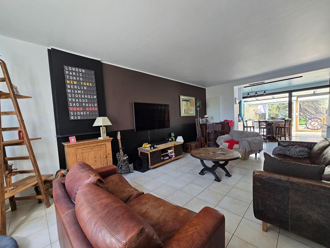 WATTRELOS Maison Wattrelos 199 m2, 5 chambres, stationnements et jardin 2