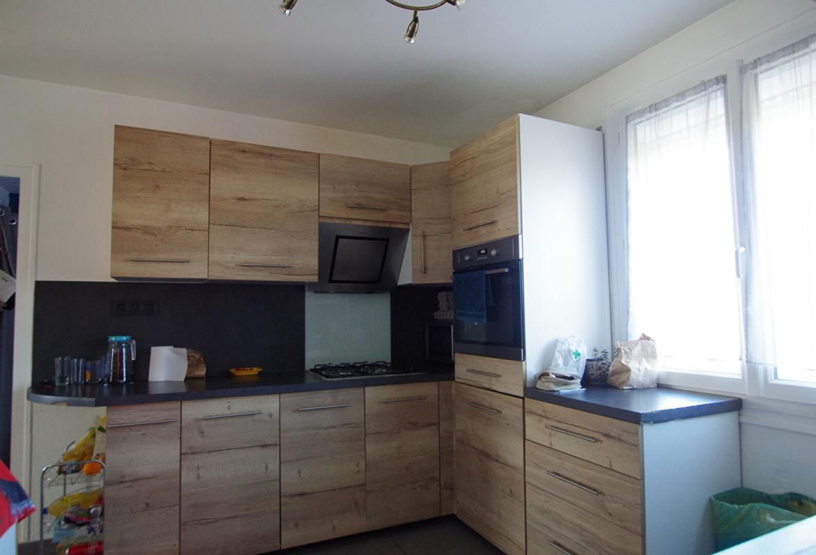 SAINTE-GENEVIEVE-DES-BOIS Maison Sainte Genevieve Des Bois 3