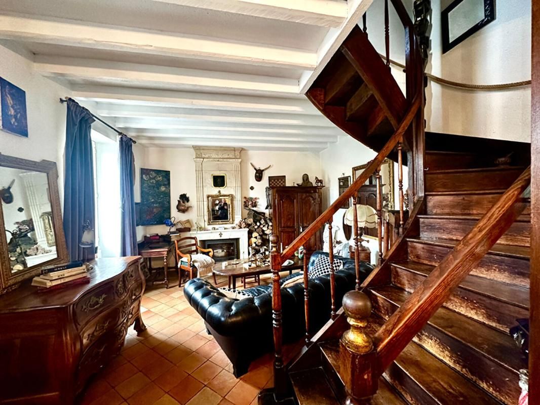 MONTIGNE-LES-RAIRIES Maison Montigne Les Rairies 5 pièce(s) 140 m2 2