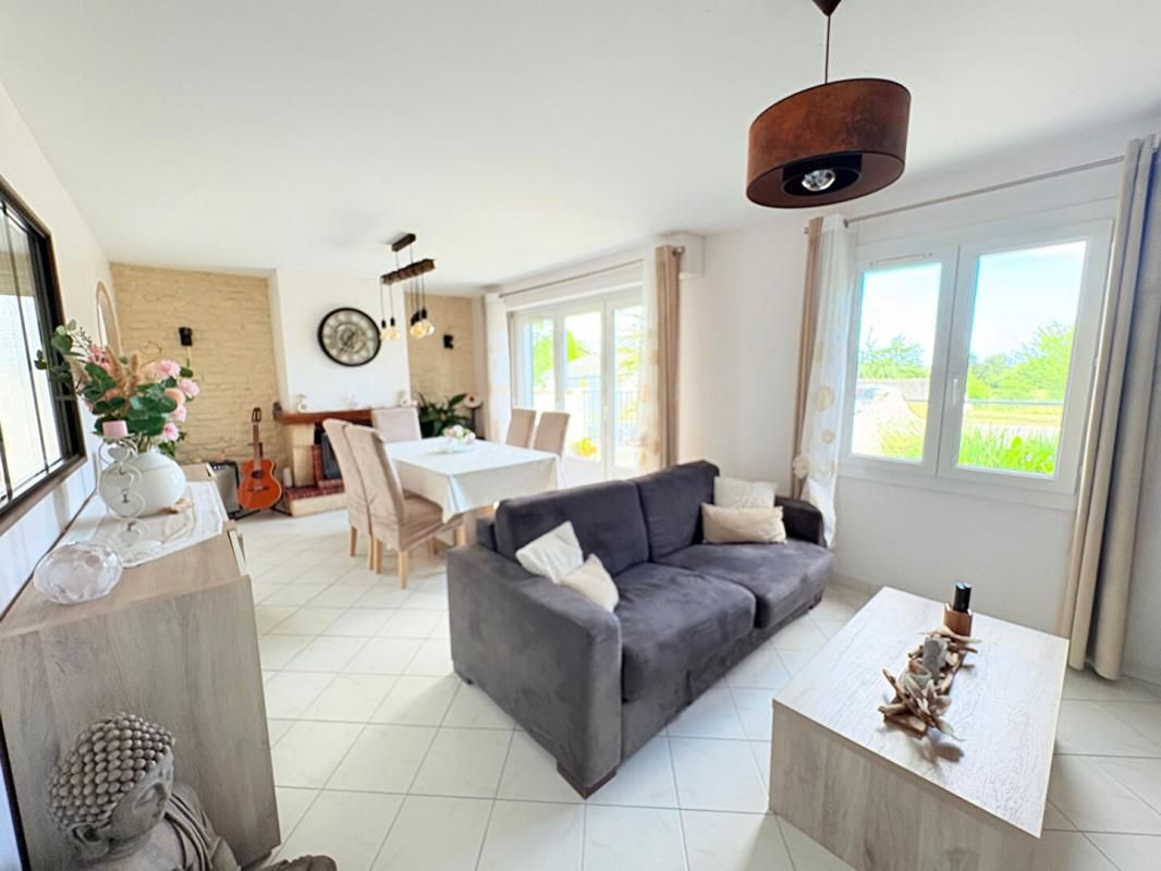 CHERAC EXCLUSIVITE Maison de plain pied 98 m2 3 chambres 3