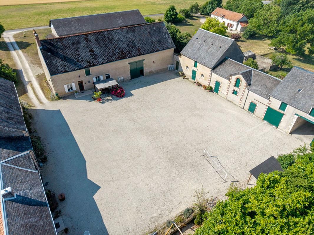 LISSAY-LOCHY Maison Lissay Lochy 8 pièce(s) 235 m2 3