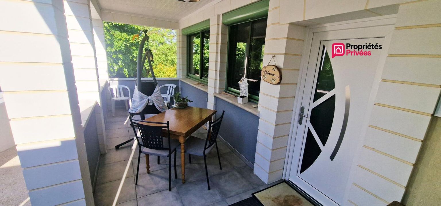 FONTGUENAND Très belle maison rénovée de 133 m² - 5 pièces - terrasses - dépendances - grange  et jardin arboré 2