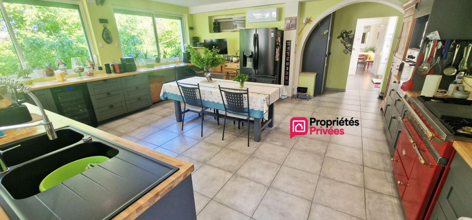 FONTGUENAND Très belle maison rénovée de 133 m² - 5 pièces - terrasses - dépendances - grange  et jardin arboré 3