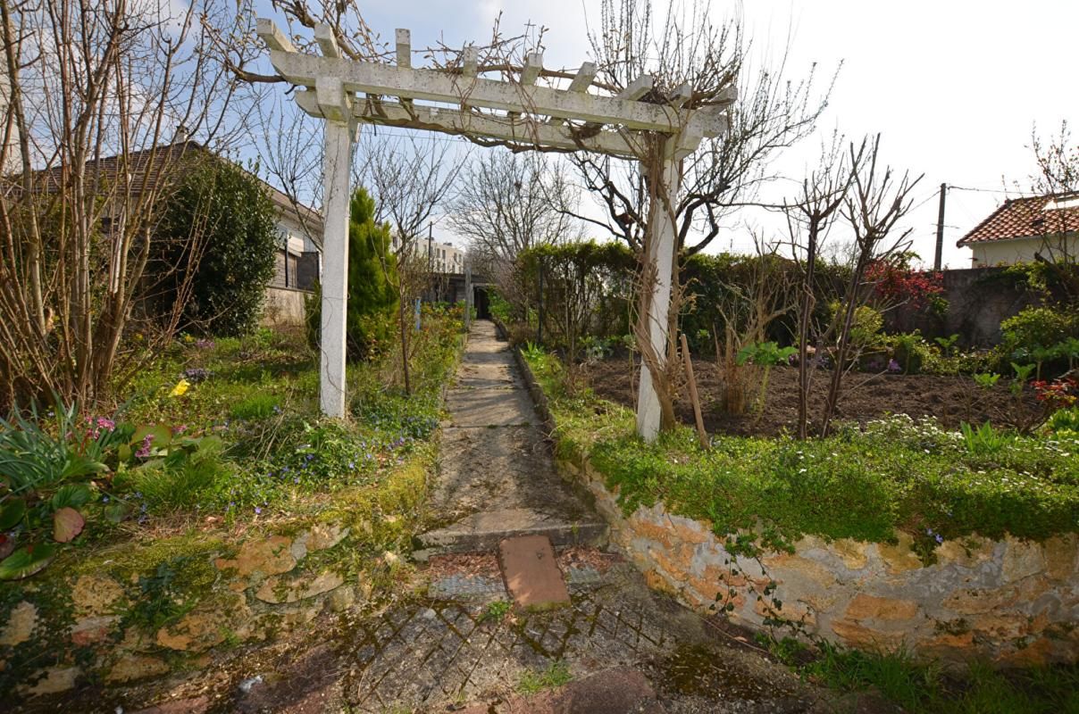 BRETIGNY-SUR-ORGE Maison avec Appart T2 & Grand Garage - Brétigny Sur Orge 5 pièces 127 m² 4