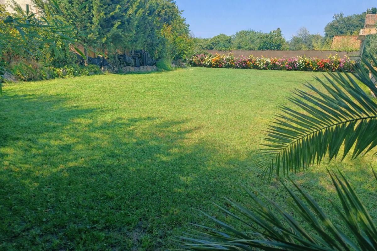 SOLLIES-VILLE Sollies Ville  Villa de plain-pied de 260m² sur un terrain de 1600m² 3