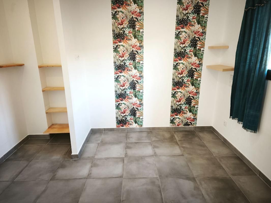 MONTESQUIEU-DES-ALBERES Maison Montesquieu des Albères 4 pièces 102 m2 4