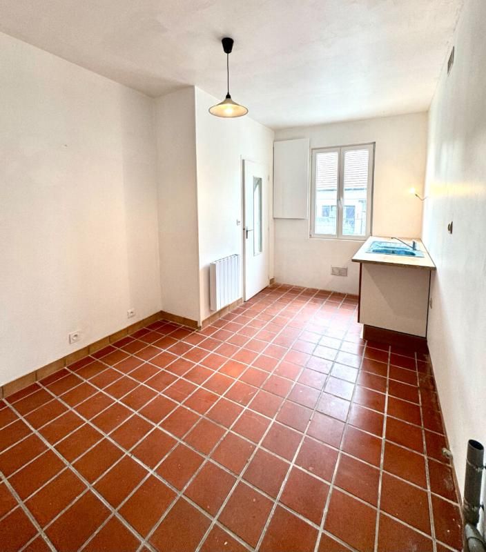 CREPY-EN-VALOIS Maison de Type 4 2