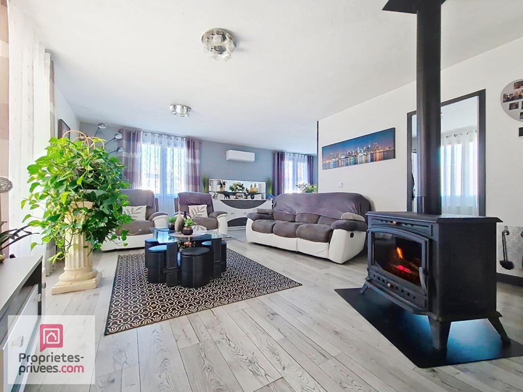 SAINT-ANDRE-LE-GAZ Maison Saint Andre Le Gaz 3 pièce(s) 98 m2 3