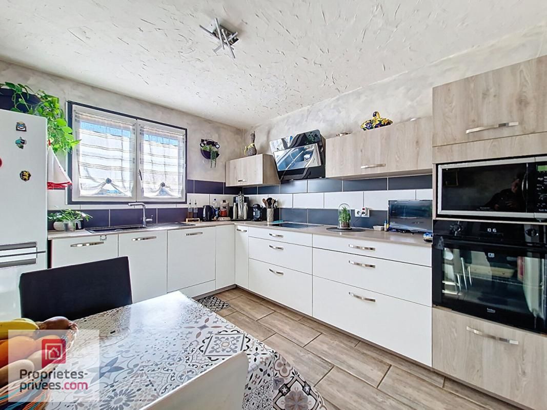 SAINT-ANDRE-LE-GAZ Maison Saint Andre Le Gaz 3 pièce(s) 98 m2 4