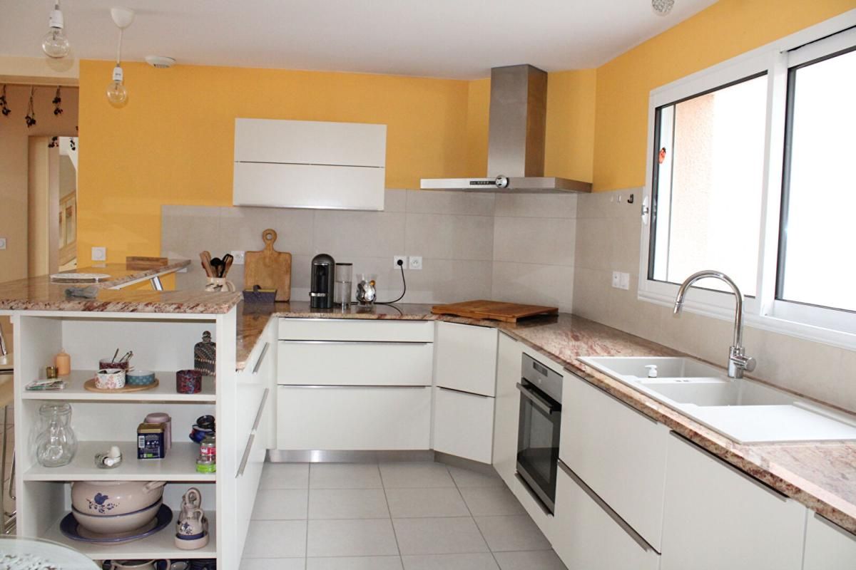 LANGOGNE Langogne Maison  5 pièce(s) 172 m2 4