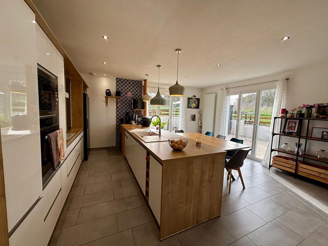 SAINT-BENIN-D'AZY Maison Saint Benin D Azy - 5 pièces 97m² - 3 chambres - plain pied - DPE A 3