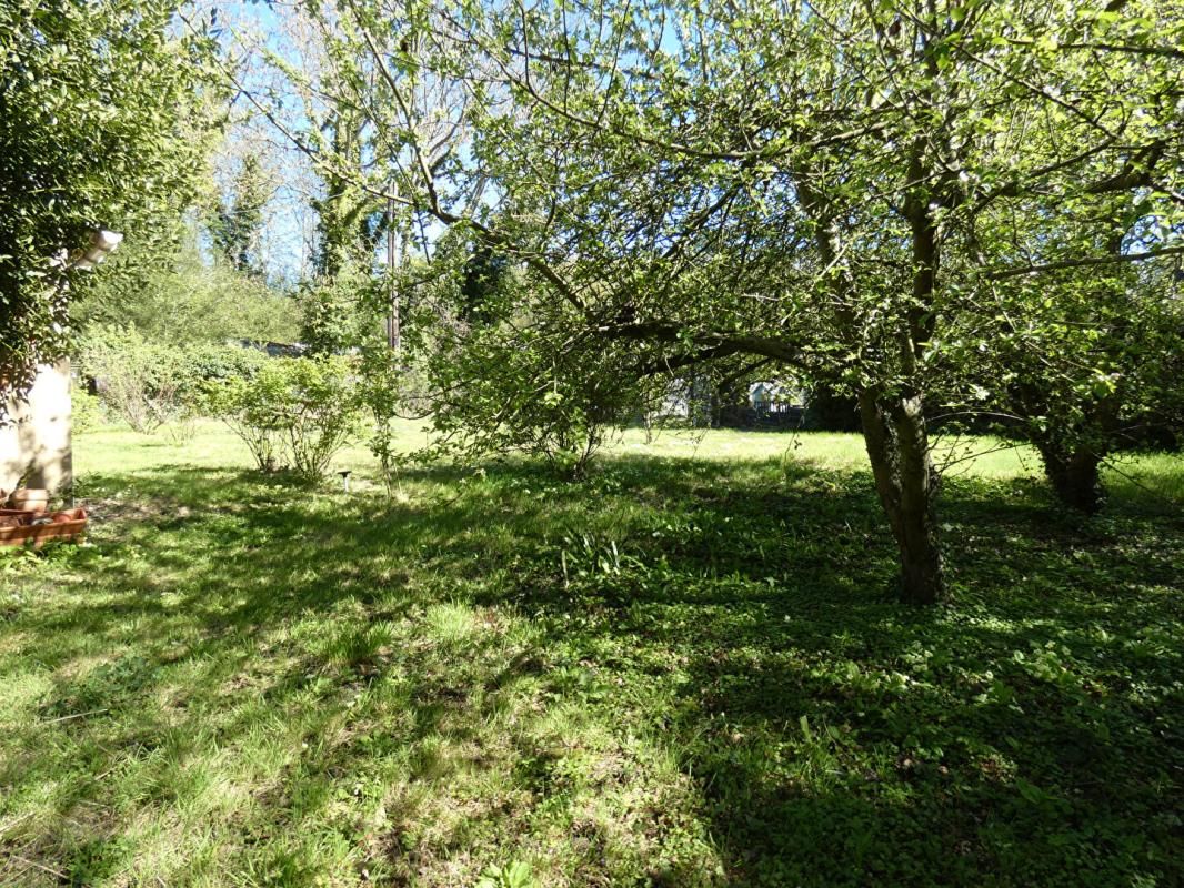 AUNAY-SOUS-CRECY Charmante maison 116 m2 2