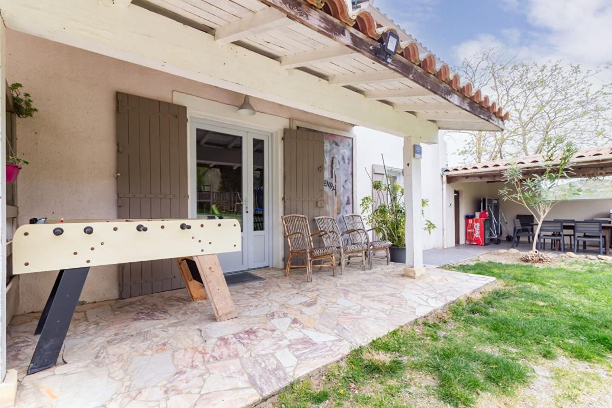 LAURAC 11270 Laurac. Domaine d'exception au coeur du Lauragais . Vue panoramique, calme absolu, sur un terrain de 17 hectares 4