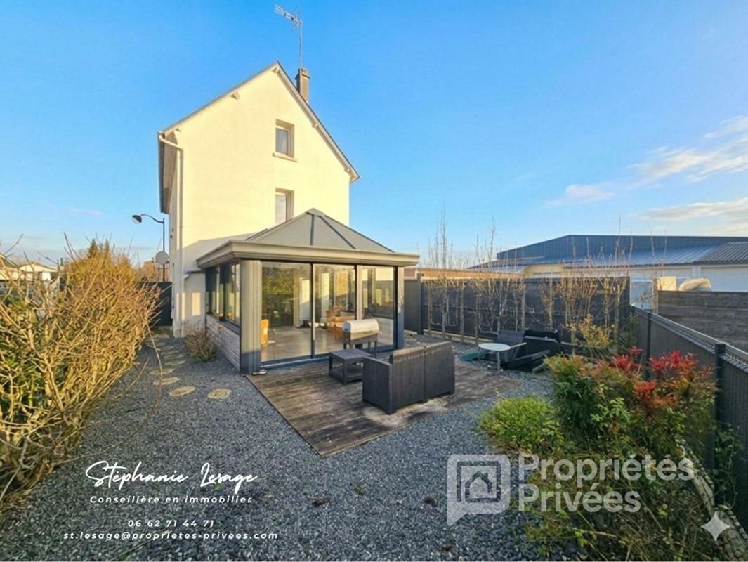 St Romain - Maison de ville T4 + extérieur / 220K