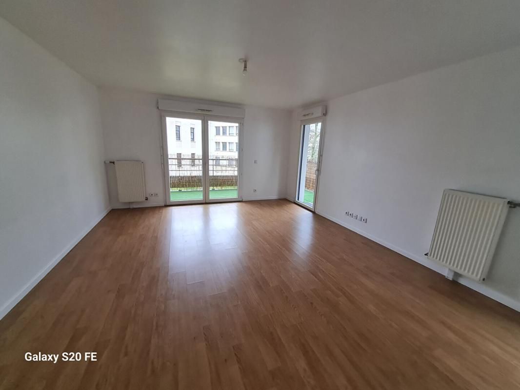 SAINT-OUEN-L'AUMONE Appartement Saint Ouen L Aumone 4 pièces 1