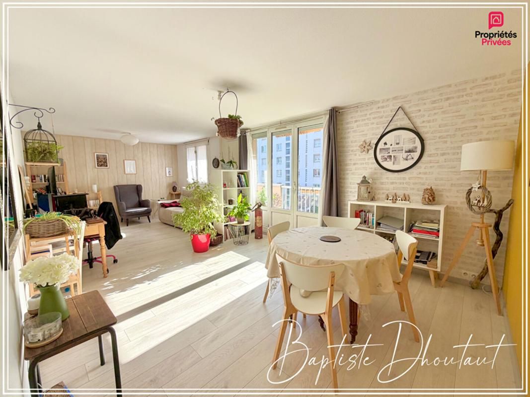 APPARTEMENT FAMILIAL T4/T5 DE 84 m²