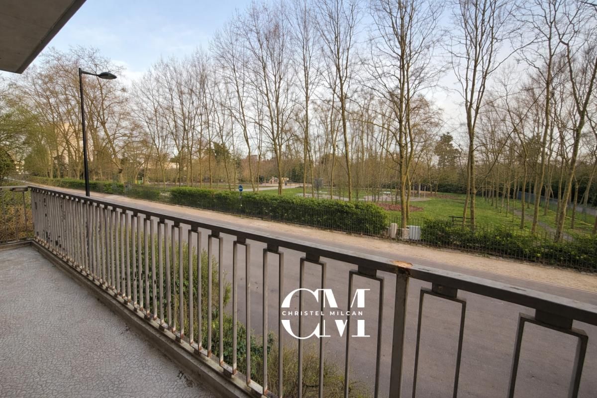 BORDEAUX Bordeaux Caudéran - Face Parc Bordelais - Appartement rénové avec balcon, parking et cave 3