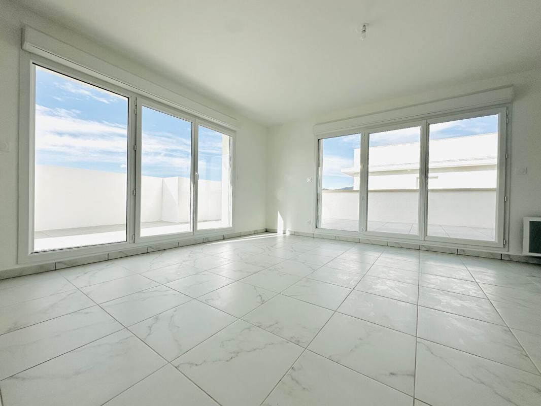 MARSEILLE-13E-ARRONDISSEMENT Marseille (13013) - Appartement 4 pièces 101 m2 avec terrasse et deux places parking 3