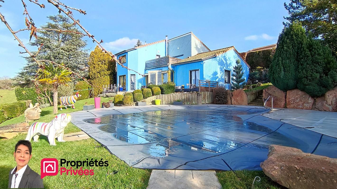 THIZY THIZY-LES-BOURGS (69240) Maison d'architecte avec vue 185 m², jardin 2000 m², piscine, garage, dépendances 3