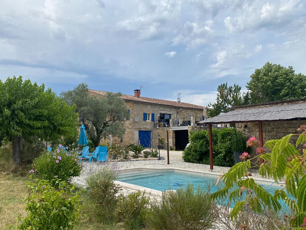 Maison en pierre avec piscine sur 8500 m² de terrain Bessas 10 pièce(s) 244 m2