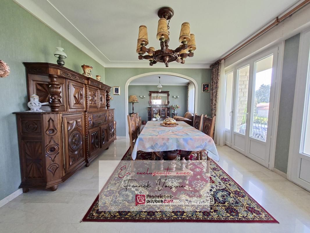 LES HERBIERS A VENDRE en exclusivité aux Herbiers, Maison de 140 m2 avec 4 Chambres et 1 bureau sur un terrain de 1062 m2 4