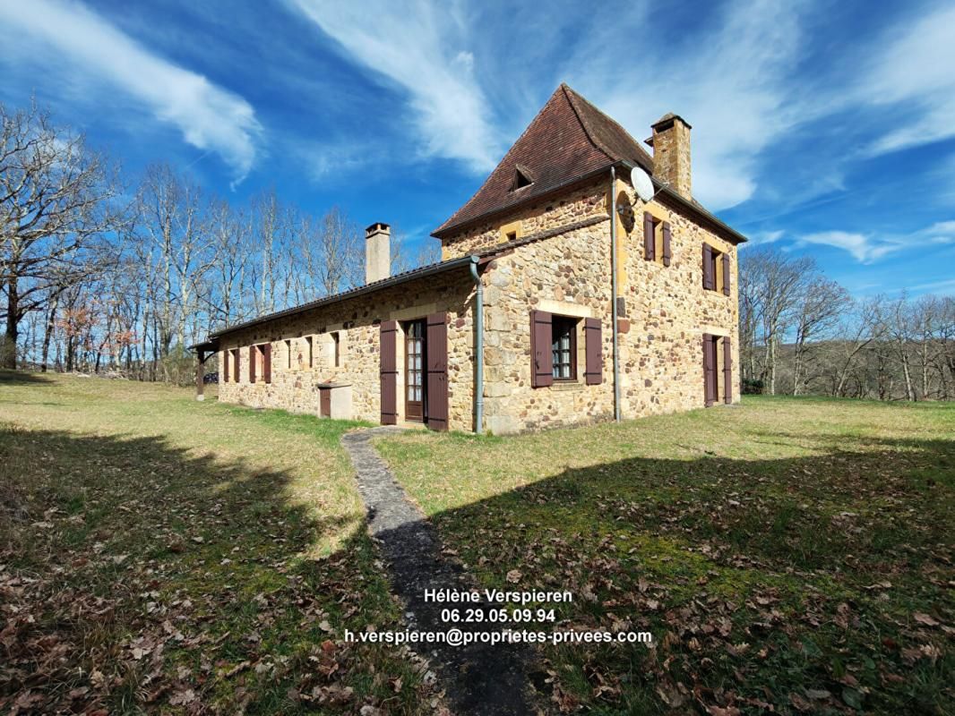 BELVES Maison Belves 8 pièce(s) 181 m2 terrain de 9017 m2 3