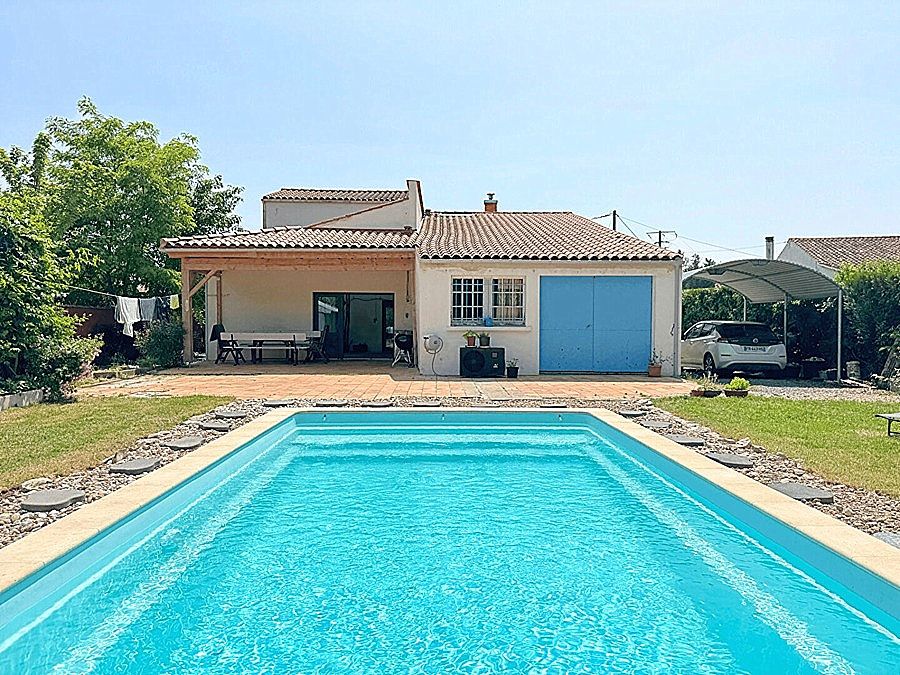 SAINT-JEAN-DE-LIVERSAY Maison en pierre 188 m² - Calme, terrain 9 000 m², piscine, 5 chambres, garage, dépendances 1