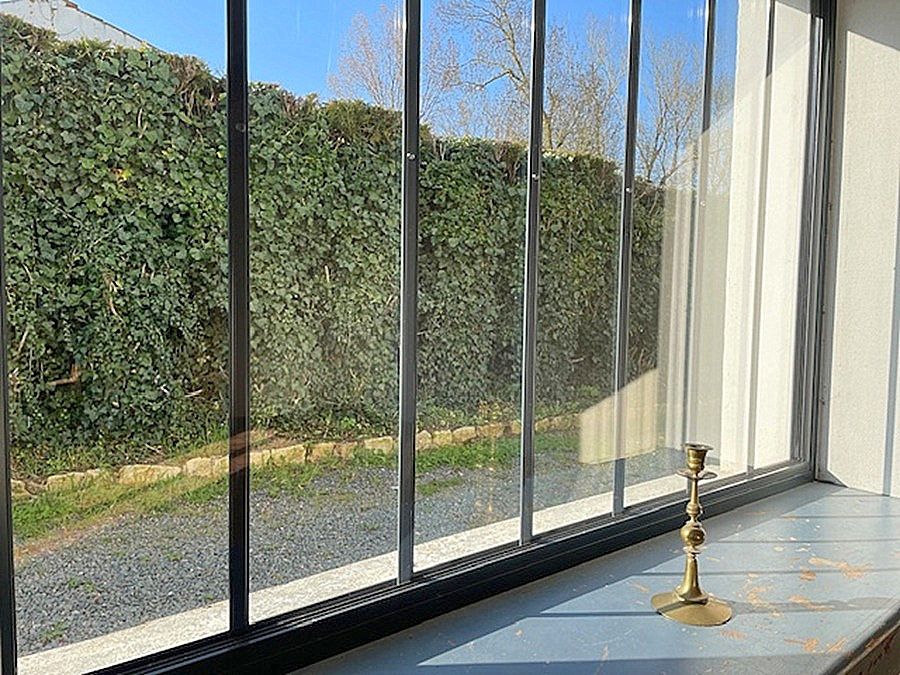 SAINT-JEAN-DE-LIVERSAY Maison en pierre 188 m² - Calme, terrain 9 000 m², piscine, 5 chambres, garage, dépendances 3