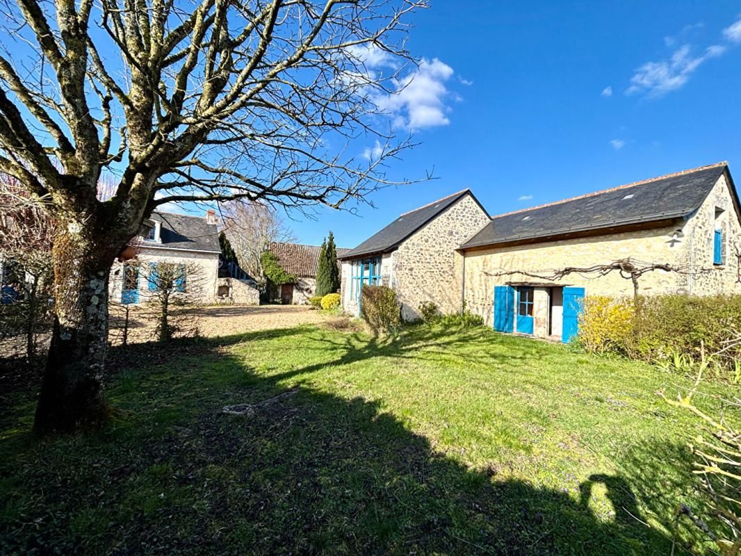 BAUGÉ-EN-ANJOU Maison avec gîtes - 10 pièce(s) 235 m2 1